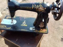 Foreign used manual sewing machines