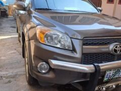 Nigeria used 2011 Toyota Rav4 for sale