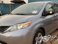 Tokunbo 2011 Toyota Sienna LE for Sale