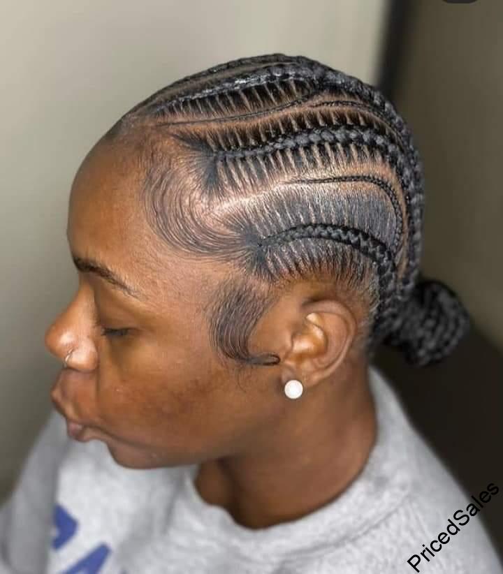 Plain weaving hairstyles for women in Nigeria